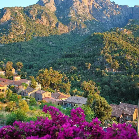 فندق كابو دورتو Porto (Corsica)